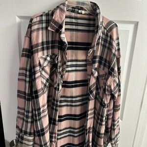 Maurices Shacket. Like new. Smoke free home worn a handful of times.